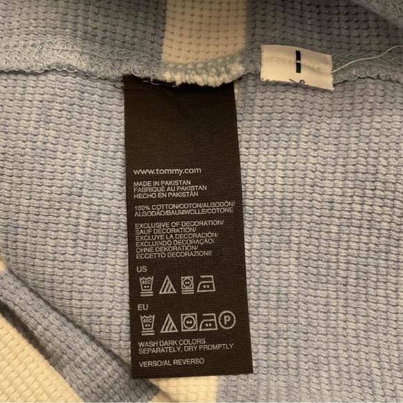 SOLD! TOMMY HILFIGER,Lt. blue& cream stripe,100%cotton waffle knit,crew neck - Picture 5 of 9
